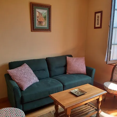 Apartamentos Rurales La Escuela Buelles Room photo