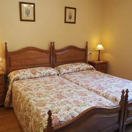 Apartamentos Rurales La Escuela Buelles Room photo